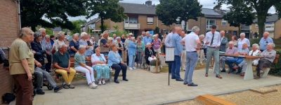 Nieuwe jeu-de-boulesbaan in St. Odiliënberg officieel geopend door Burgemeester en wethouder